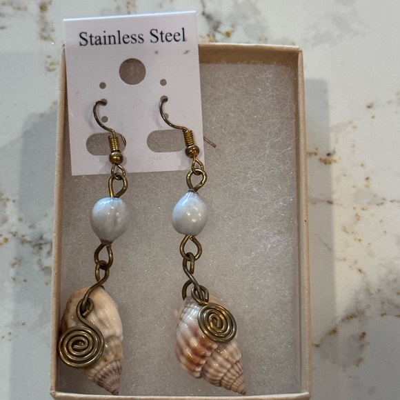 Stainless Steel Shell Dangle Earrings - Picture 3 of 5
